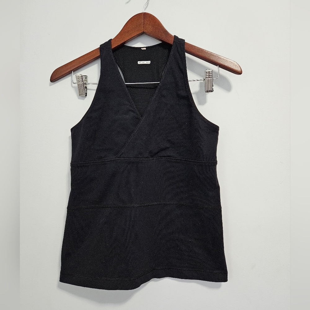 Lululemon V-Neck Athletic Tank Top - Size US 8